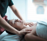 MASSAGE CỔ VAI GÁY CÓ TÁC DỤNG GÌ? NÊN MASSAGE NHƯ NÀO CHO ĐÚNG?